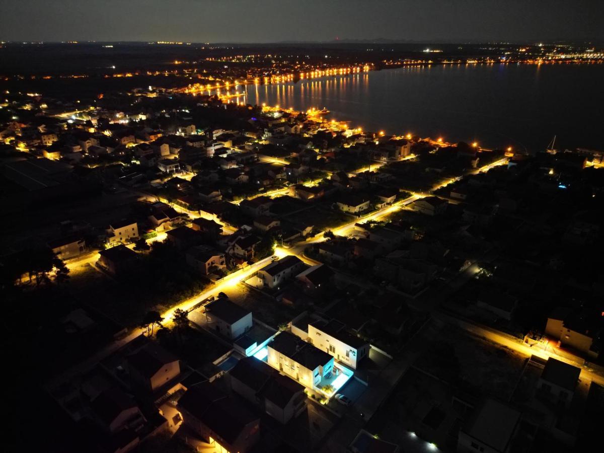 Villa Dea - Dein Rueckzugsort Am Meer Mit Beheiztem Pool Vrsi Exterior foto