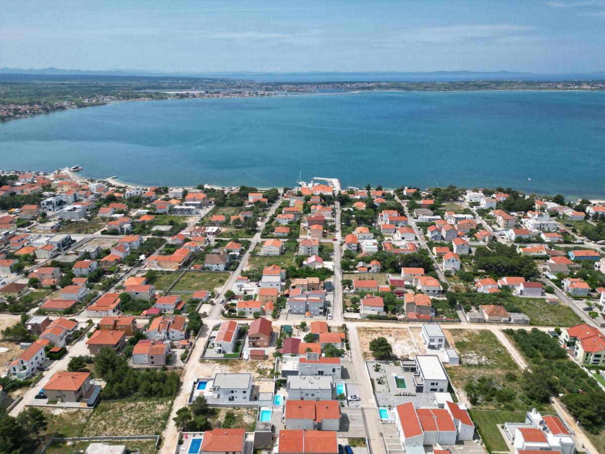 Villa Dea - Dein Rueckzugsort Am Meer Mit Beheiztem Pool Vrsi Exterior foto